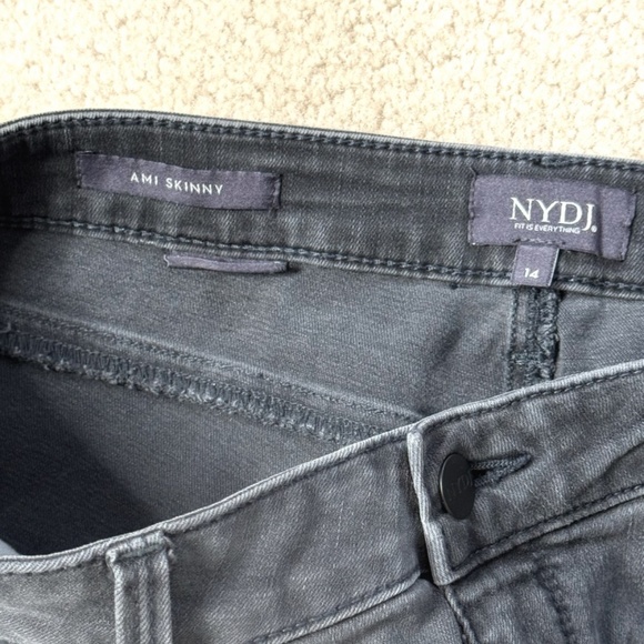 NYDJ Ami Skinny Jeans High Rise Lift Tuck Tech Released Hem Washed Black Size 14 - Picture 11 of 12